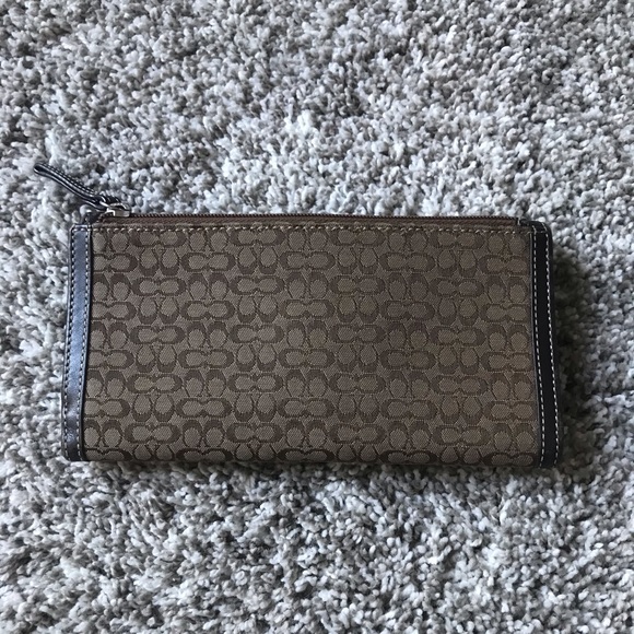 Coach Wallet - Picture 3 of 5